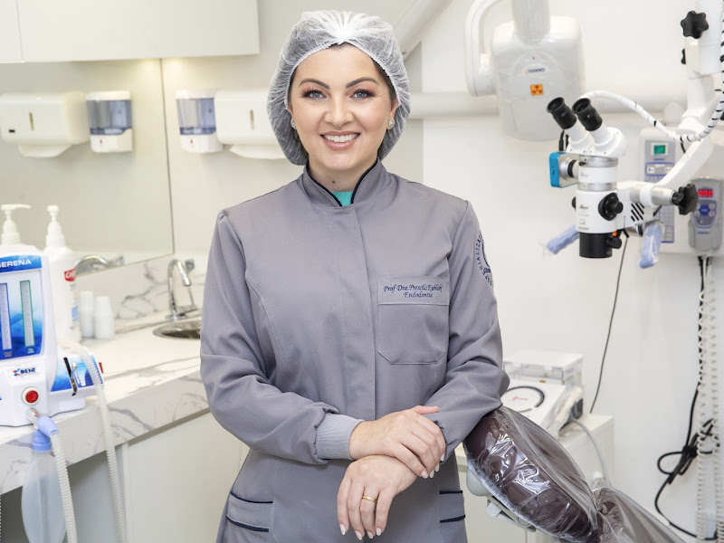 Foto 9 de Dra. Sheilla Faccin | Dentista no Cabral