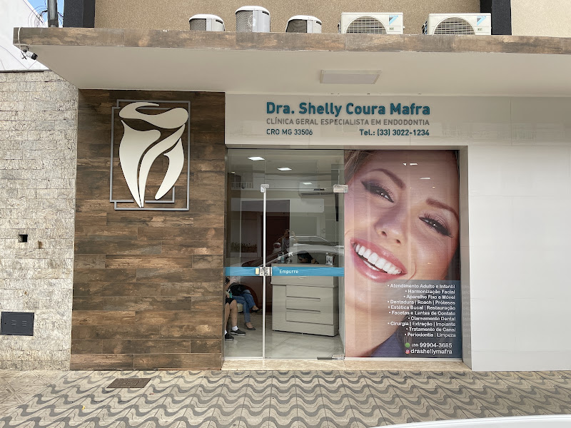 Foto 2 de Dra. Shelly Coura Mafra | Dentista e Harmonização Facial em Governador Valadares