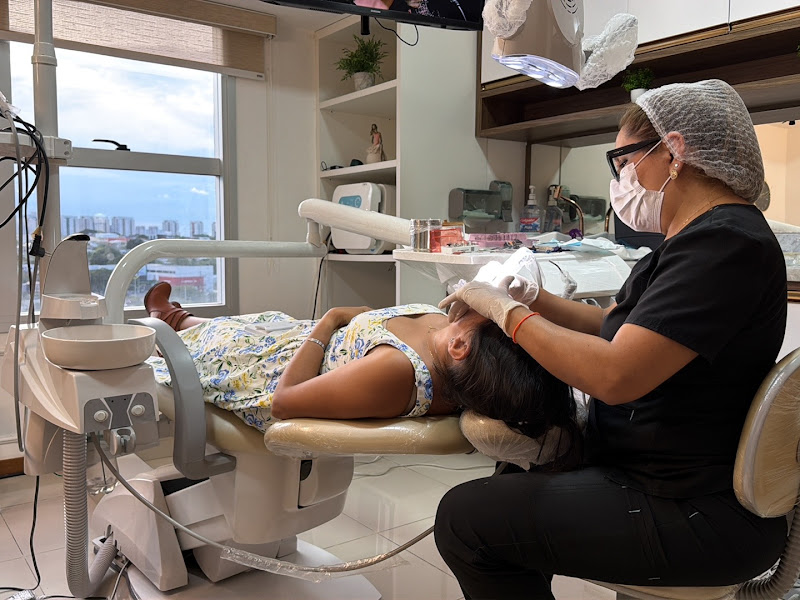 Foto 3 de Dra Sheyla Cavalcante especialista em Implantodontia