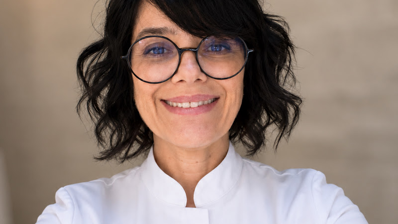 Foto 2 de DRA. SILVANA SADOCCO - ENDODONTIA MICROSCÓPICA E SEDAÇÃO CONSCIENTE