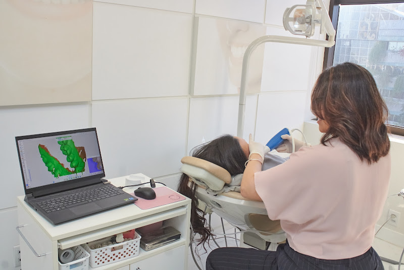 Foto 2 de DRA SILVIA ZANELLA/ODONTOLOGIA