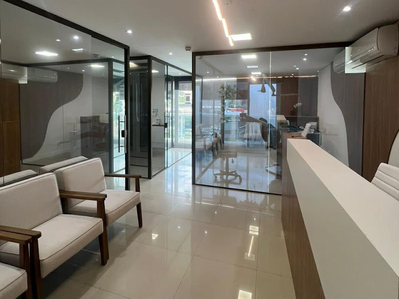 Foto 7 de Dra. Simone Baezo Rassy - Odontologia e Estética | Morumbi - SP