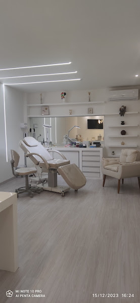 Foto 2 de Dra. Simone Cardoso - Harmonização Orofacial