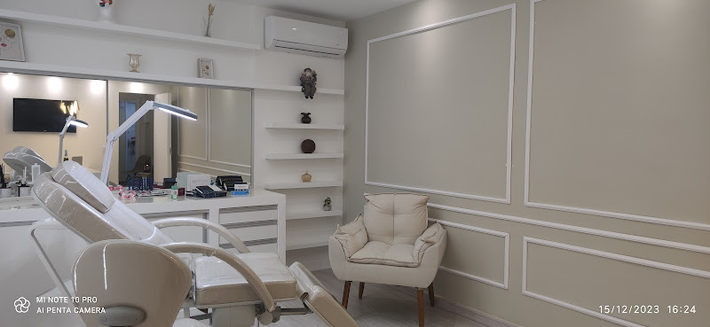 Foto 3 de Dra. Simone Cardoso - Harmonização Orofacial