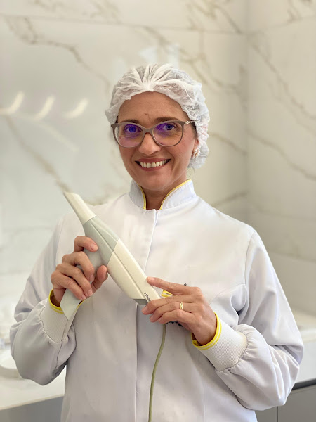 Foto 2 de Dra. Simone Liberal | Cirurgiã dentista e Implantodontia em Boa Viagem