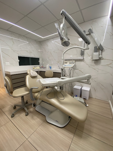 Foto 3 de Dra. Simone Liberal | Cirurgiã dentista e Implantodontia em Boa Viagem