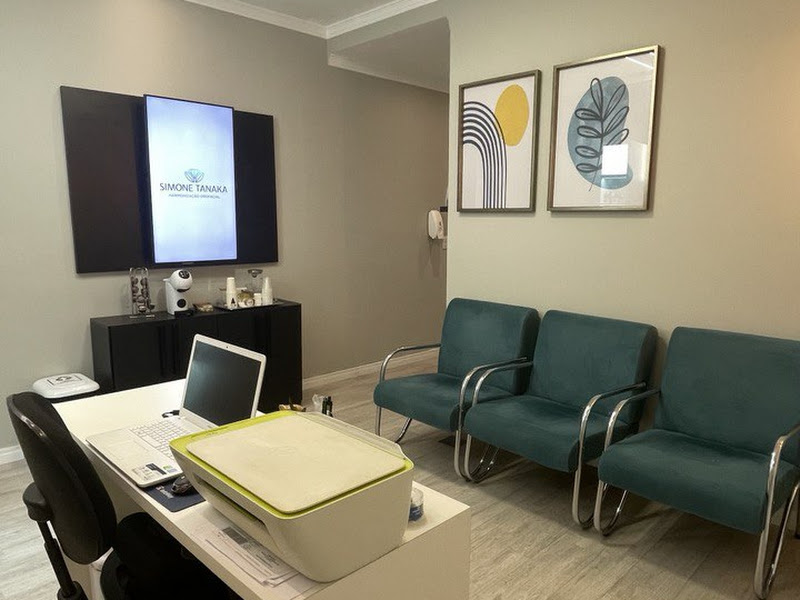 Foto de Dra. Simone Tanaka - Harmonização Orofacial