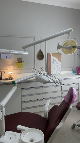 Foto 2 de Dra. Sophia Alonso - Harmonização Orofacial e Odontologia