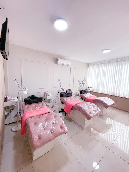 Foto 2 de Dra. Stéfani Silva | Harmonização Facial e Cílios