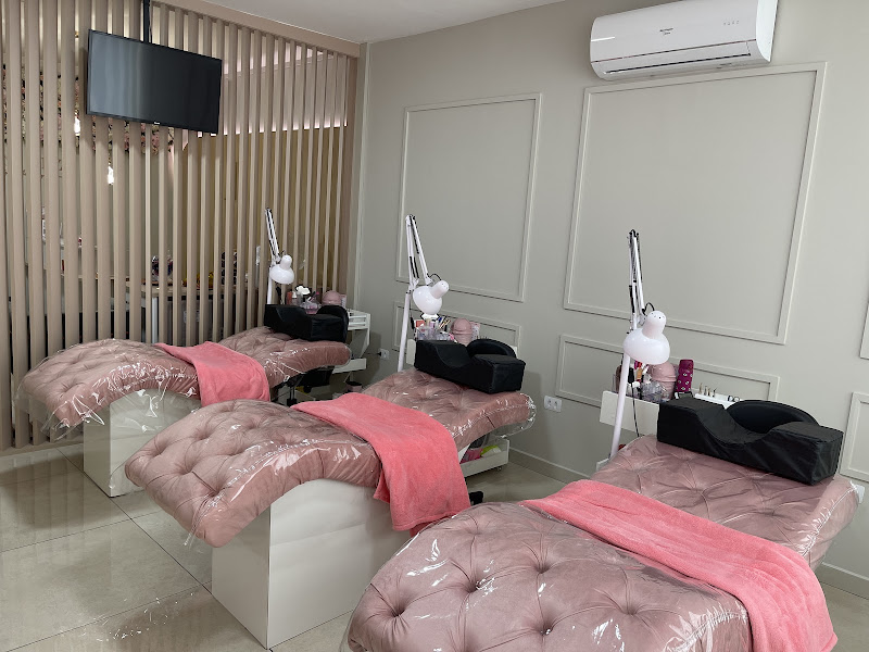 Foto 3 de Dra. Stéfani Silva | Harmonização Facial e Cílios