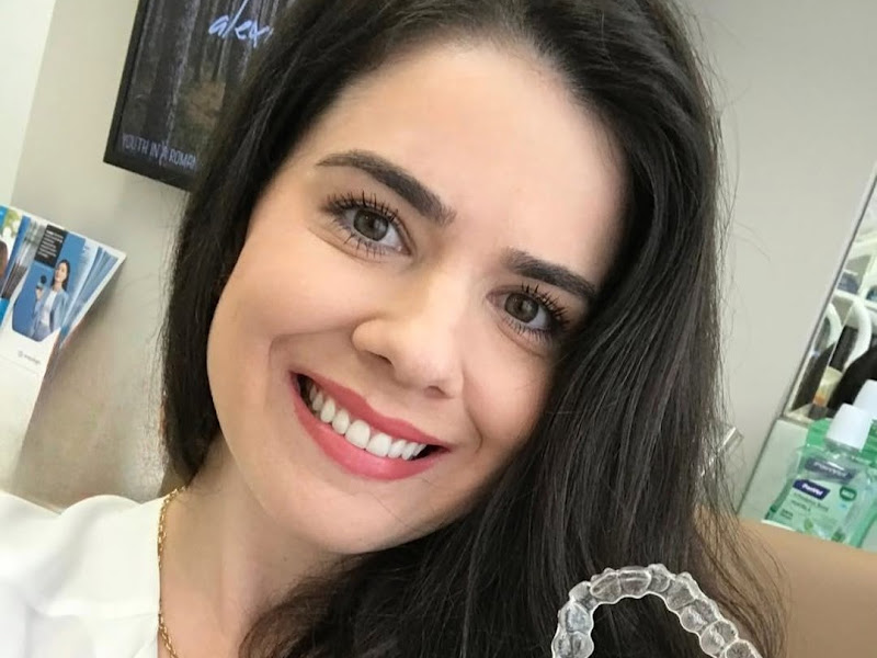 Foto de Dra. Stéfani Toni | Dentista Curitiba | Alinhadores | Ortodontia