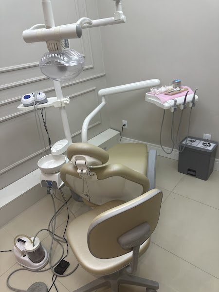 Foto 3 de Dra Stephanie Yone - Dentista | Bruxismo | Tratamento de canal | Alinhadores Invisíveis | Recreio dos Bandeirantes