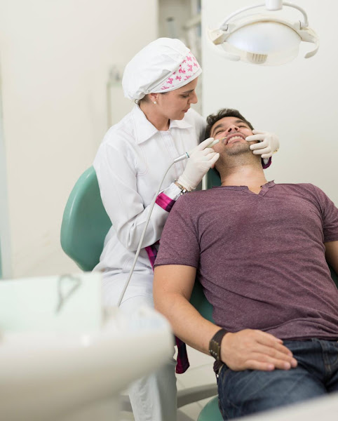 Foto 2 de Dra. Suelen Mendes - Dentista, Ortodontia e Harmonização Orofacial em Lauro de Freitas