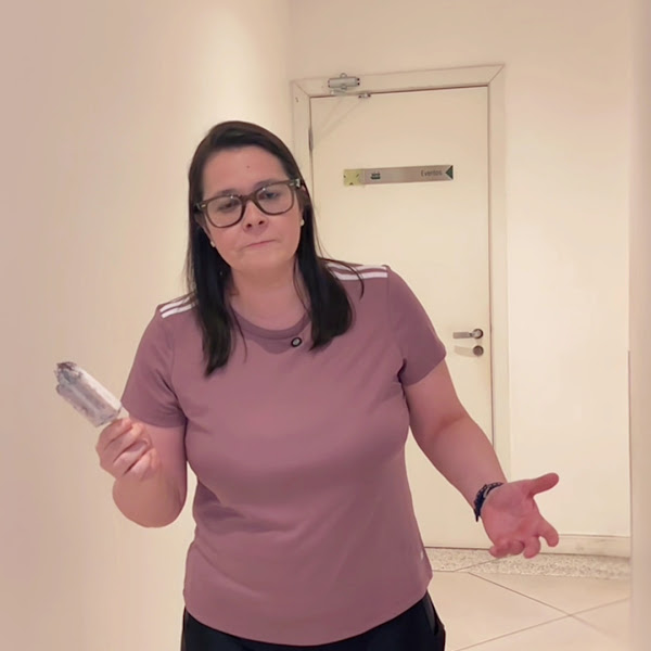 Foto 3 de Dra. Suyana Carneiro - Implantes Dentário