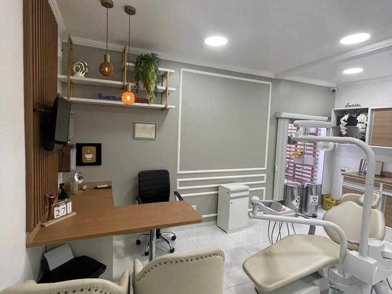 Foto 2 de Dra. Suzano - Dentista 24 horas