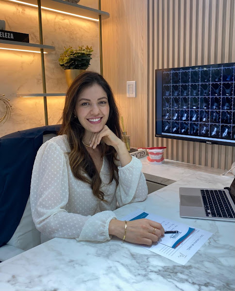 Foto 2 de Dra. Tainara Rieger Milnikel - Derane Odontologia e Harmonização Facial