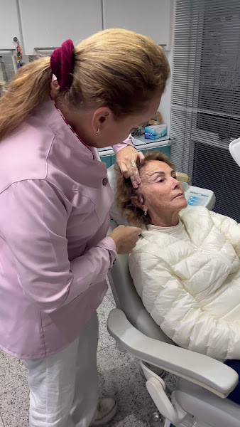 Foto 3 de Dra. Taísa Castello Gomes - Odontologia Especializada e Estética