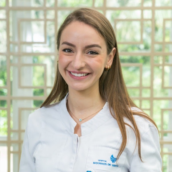 Foto 2 de Dra Taíse Simonetti - Cirurgiã Bucomaxilofacial