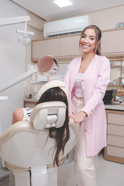 Foto 2 de Dra Talita Azzari Harmonização, Botox, ultrassom microfocado, bioestimulador de colágeno, full face, preenchimento labial