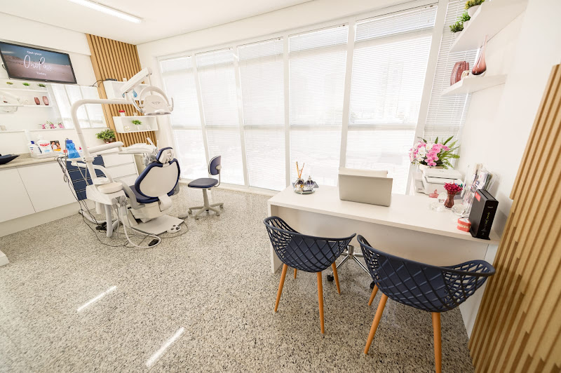 Foto 3 de Dra. Tarsilla Prestes - Clínica RW Odontologia | Dentista