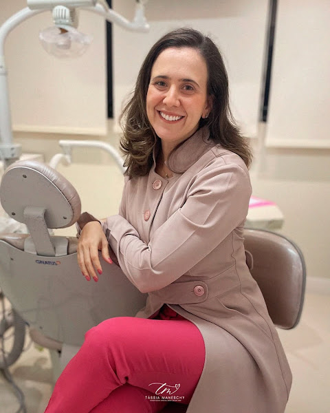 Foto 2 de Dra Tássia Maneschy | Consultório Odontológico
