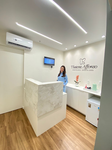 Foto 5 de Dra.Thaiene Affonso - Ortodontia e Implantodontia