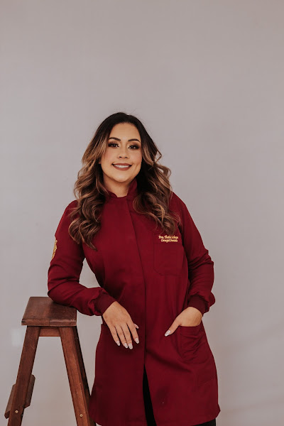 Foto 3 de Dra. Thaila Rebeque Clinica de Reabilitação Oral e Estetica