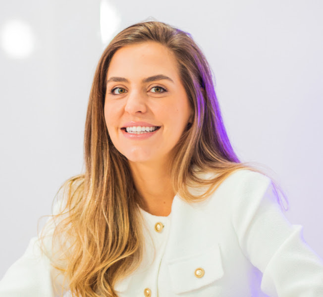 Foto 2 de Dra. Thainá M. R. Veiga - Odontopediatra