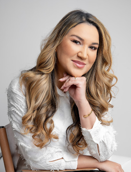 Foto 2 de Dra Thaís Cavalcanti - Cirurgiã Bucomaxilofacial Especialista em Harmonização Facial