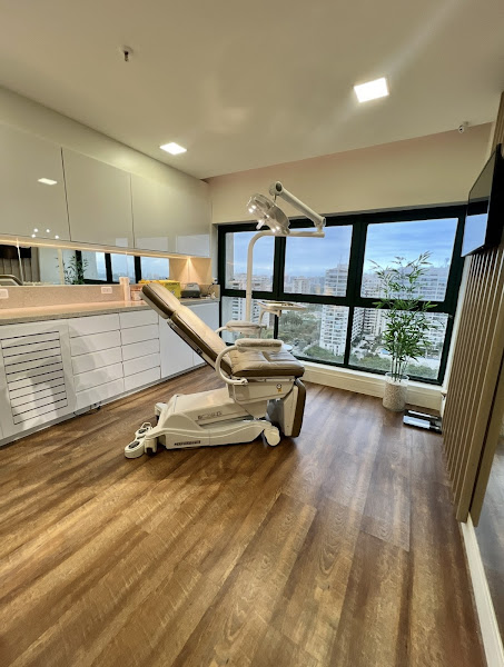 Foto 3 de Dra Thaís Cavalcanti - Cirurgiã Bucomaxilofacial Especialista em Harmonização Facial