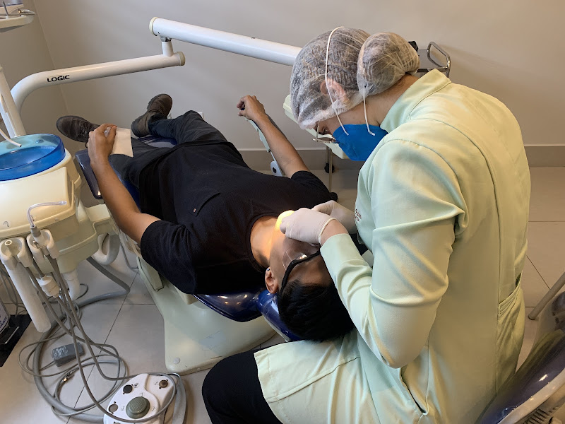 Foto 3 de Dra. Thais Helena Queiros - Cirurgiã dentista