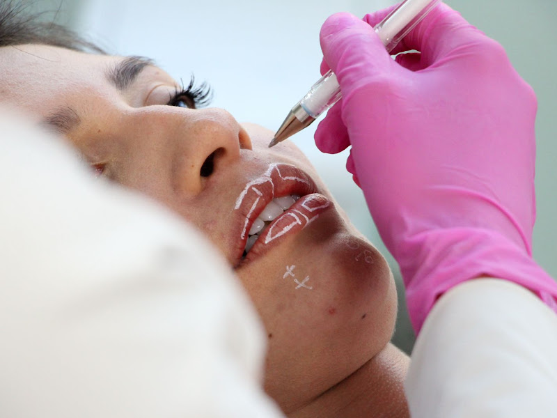 Foto de Dra. Thaís Leonessa Odontologia e Harmonização Facial