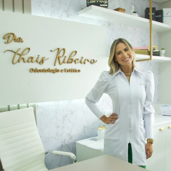 Foto 2 de Dra. Thais Ribeiro | Dentista em Guarulhos | Endodontista | Harmonização facial | Odontopediatra