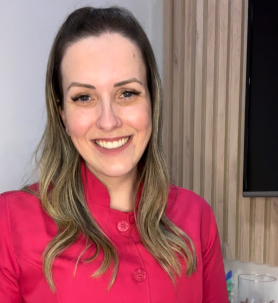 Foto 2 de Dra Thais Rosa - Dentista e Harmonização Orofacial
