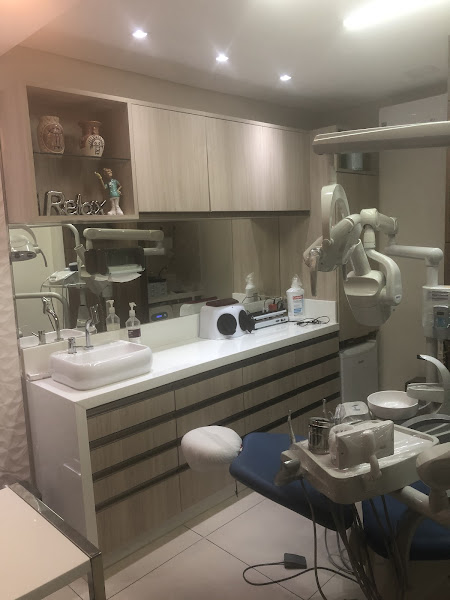 Foto 2 de Dra Thalita Martins - Odontologia