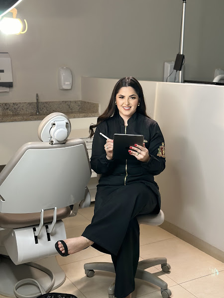 Foto 2 de Dra. Thalyta Vilela - Cirurgiã Dentista