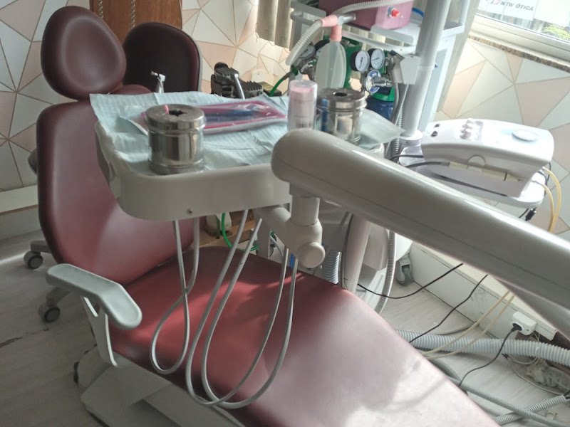 Foto 2 de Dra Thamirys Lorena Oliveira - Cirurgiã Dentista e Odontopediatra Méier