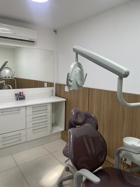 Foto 2 de Dra Thatyana Fernandes - Dentista | JF