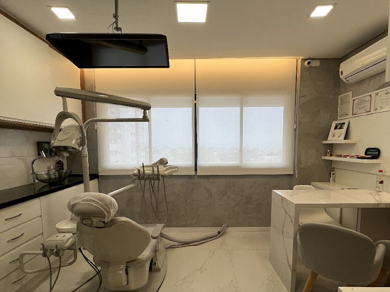 Foto de Dra Thayla Almeida Odontologia