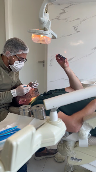 Foto 3 de Dra. Thayná Menezes e Dr. Rodrigo Medeiros - Clareamento, Facetas, Lentes.