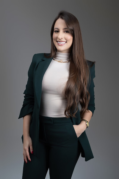 Foto 3 de Dra Thayna Santos | Lentes em Resina Premium - Goiânia | Facetas em Resina