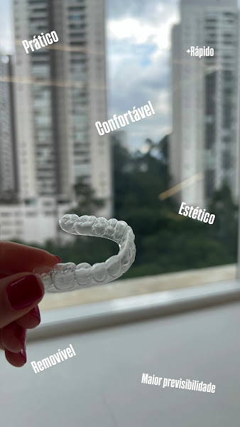Foto 3 de Dra.Thaynara Vargas| Dentista | Aparelho ortodôntico invisível SouSmile