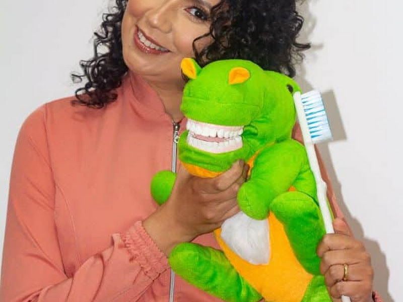 Foto 2 de Dra Thayze Siqueira -odontopediatria