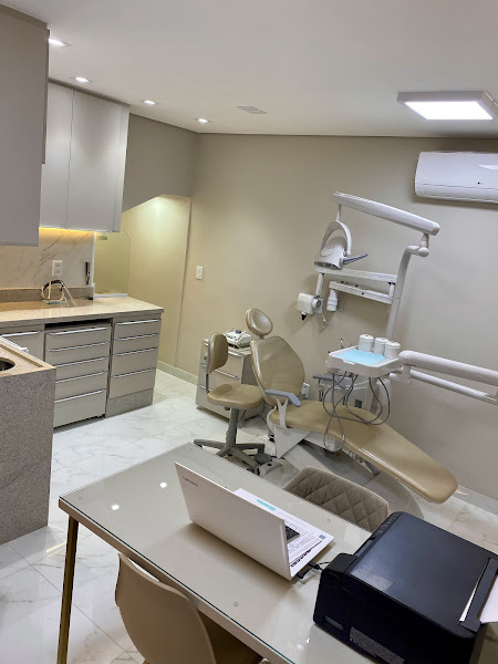 Foto 2 de Dra. Thuanny Coutinho - Odontologia