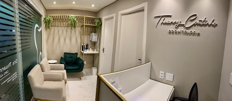 Foto 3 de Dra. Thuanny Coutinho - Odontologia