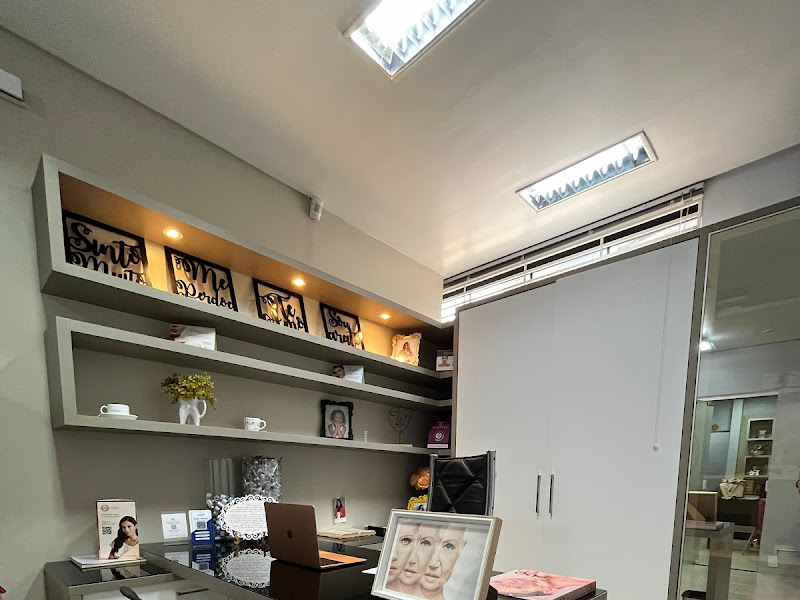 Foto 6 de Dra. Tuâni Locatelli | Dentista | Odontologia e Harmonização Facial | Cascavel - PR