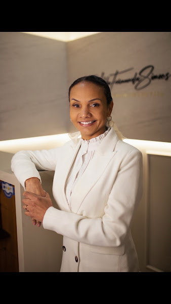 Foto 2 de Dra Valda Fernanda Simões | Implantes Dentários em Criciúma