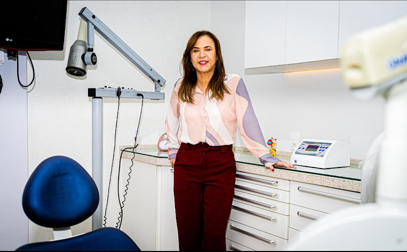 Foto 2 de Dra Valéria Ferreira- Dentista Grajaú
