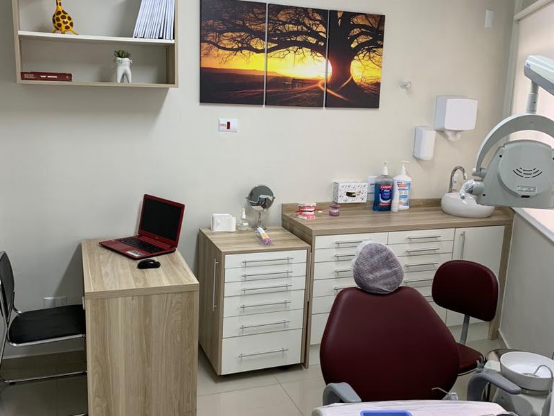 Foto 3 de Dra Valéria M Lima odontologia Ltda
