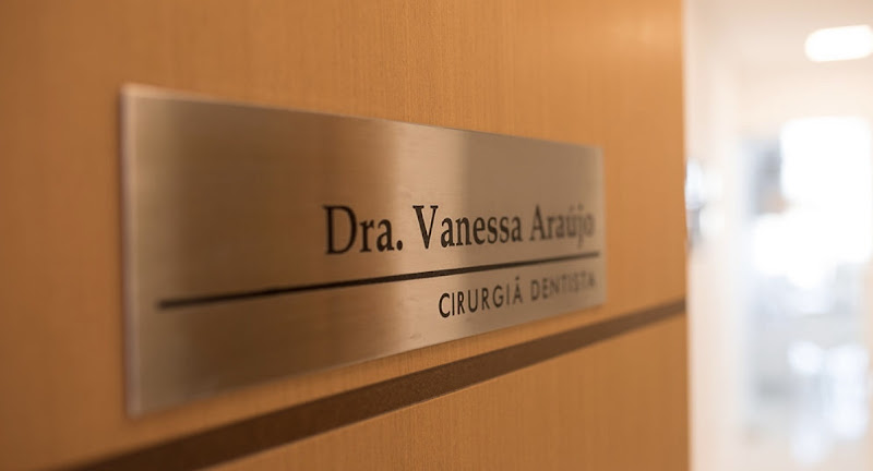 Foto 2 de Dra. Vanessa Araújo - Cirurgiã Dentista CRO PB5421 EPAO 1111